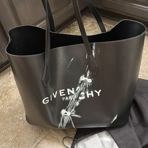 Givency tote bag